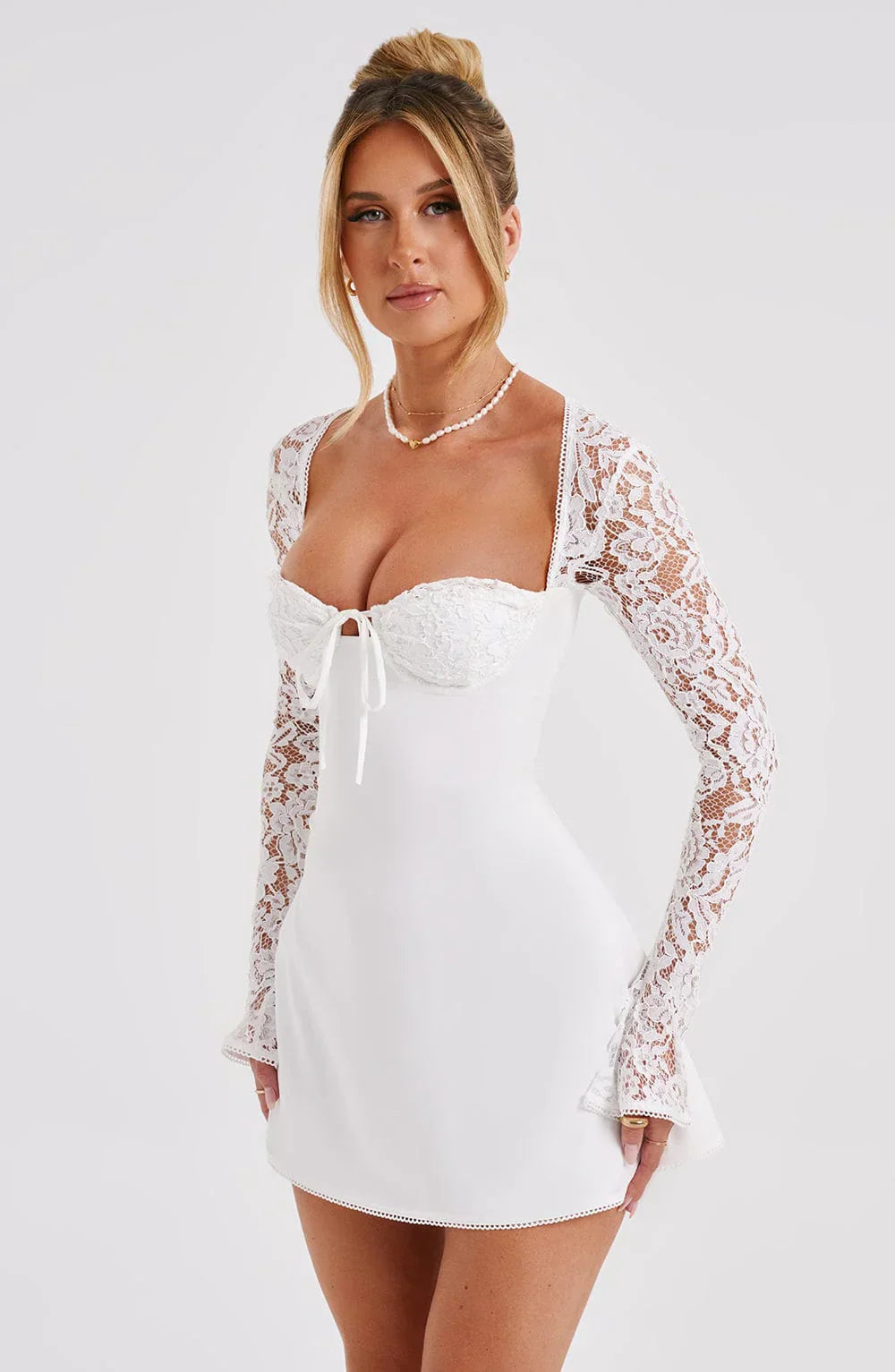 VELMIRA - Robe Courte en Dentelle